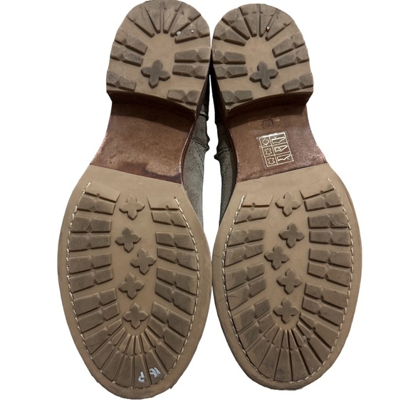 Tory Burch Eloise Flat Ankle Bootie. Size 6 - Picture 4 of 9